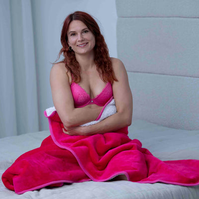 Waterproof Goddess Blanket™ – Hot Pink