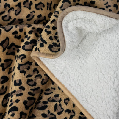 Waterproof Goddess Blanket™ – Wild Leopard